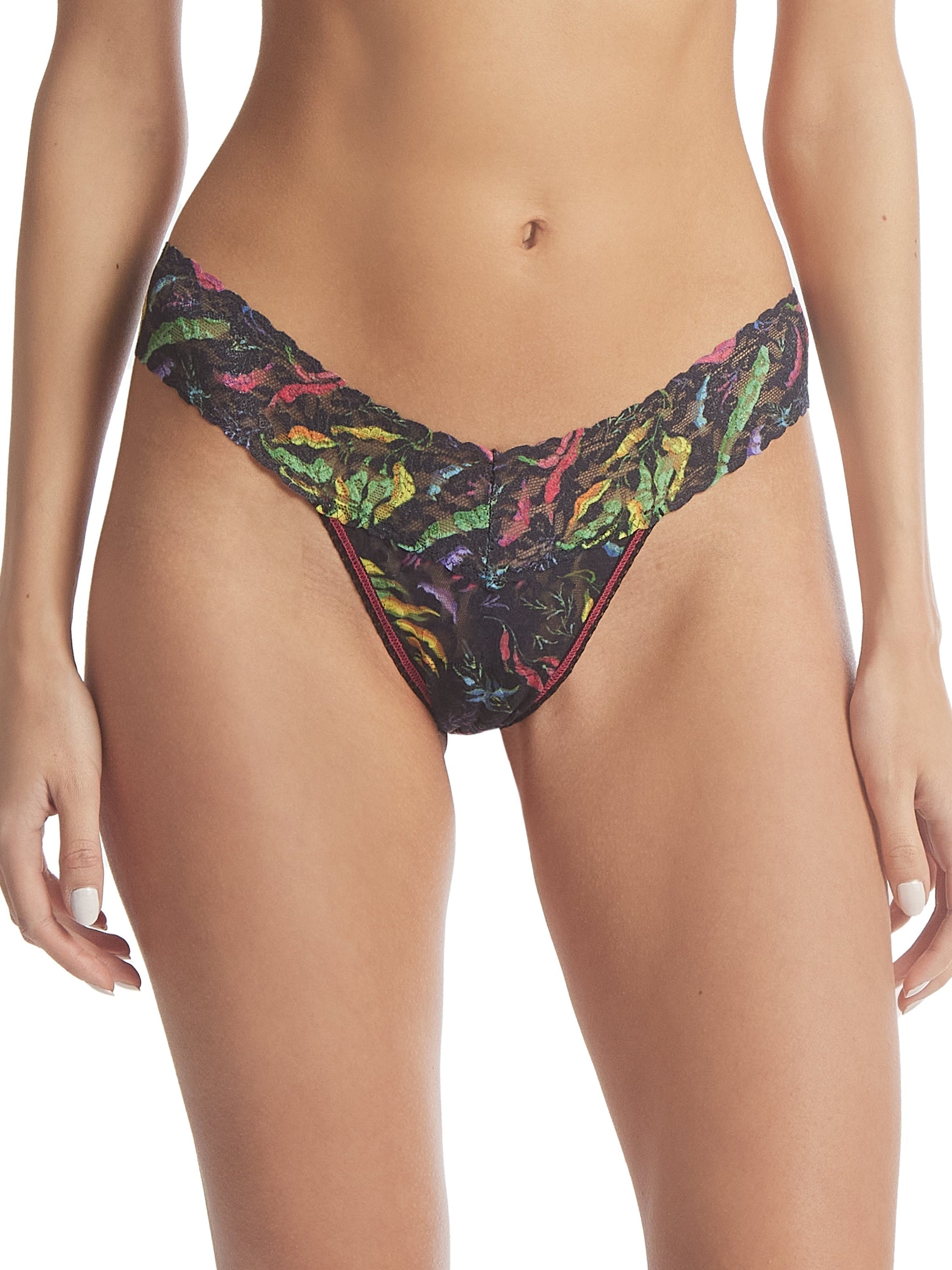 Printed Signature Lace Low Rise Thong Floating
