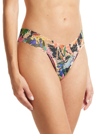 Printed Signature Lace Low Rise Thong Unapologetic