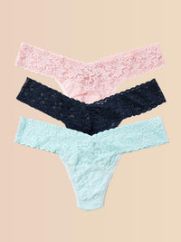 3 Pack Signature Lace® Low Rise Thongs In Printed Box Blushing Rose/Navy/Celeste