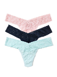 3 Pack Signature Lace® Low Rise Thongs In Printed Box Blushing Rose/Navy/Celeste