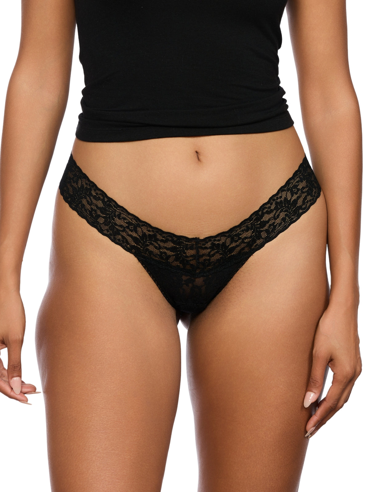 Signature Lace® Low Rise Thong Black