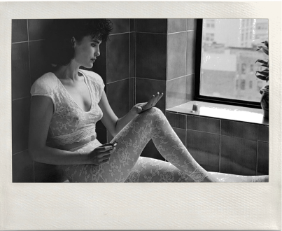 By the '90s, our Signature Lace® became an everyday essential.