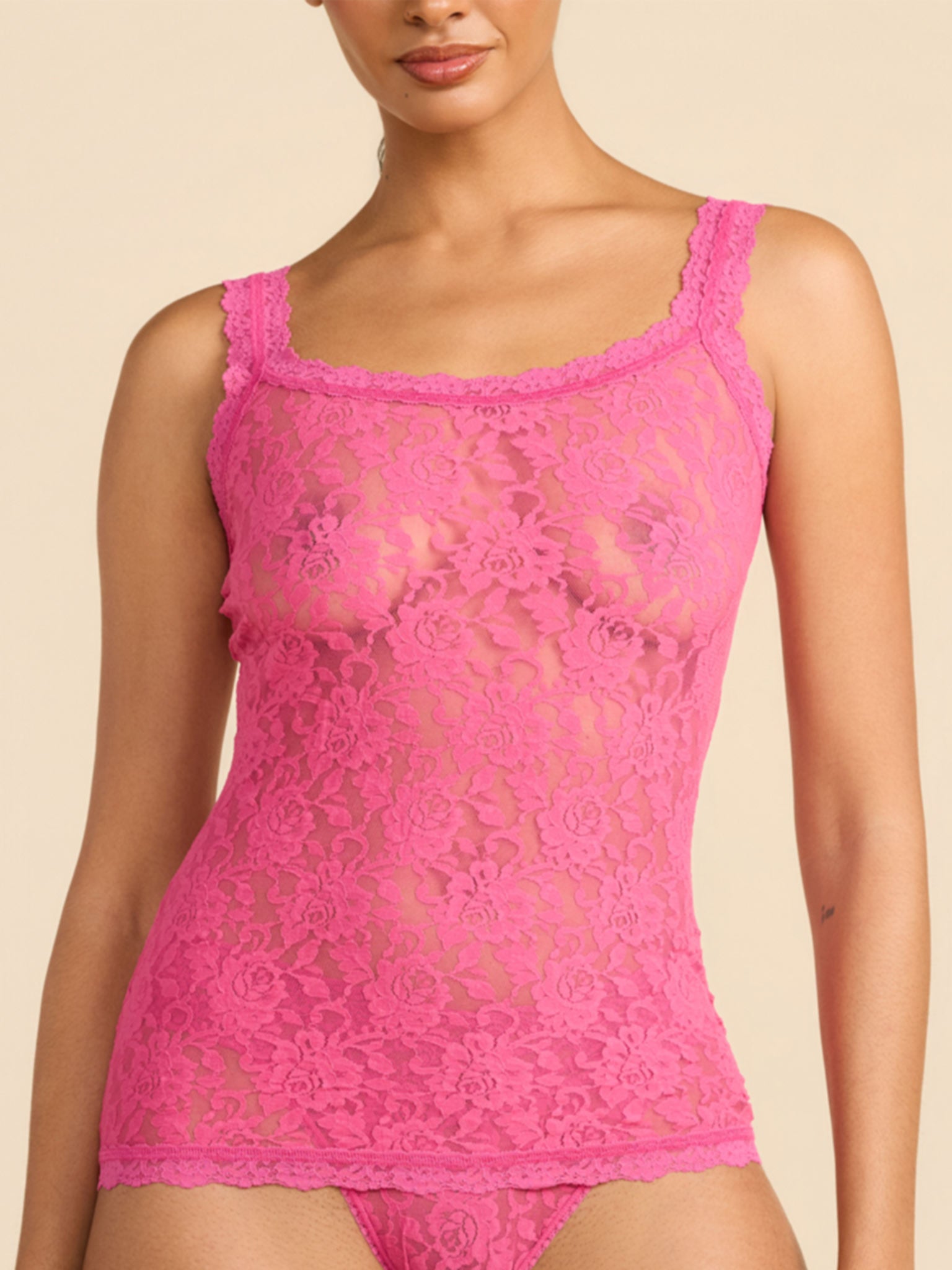 Signature Lace® Classic Cami Dragon Fruit Pink - Front Detail, Floral Lace Texture | Hanky Panky