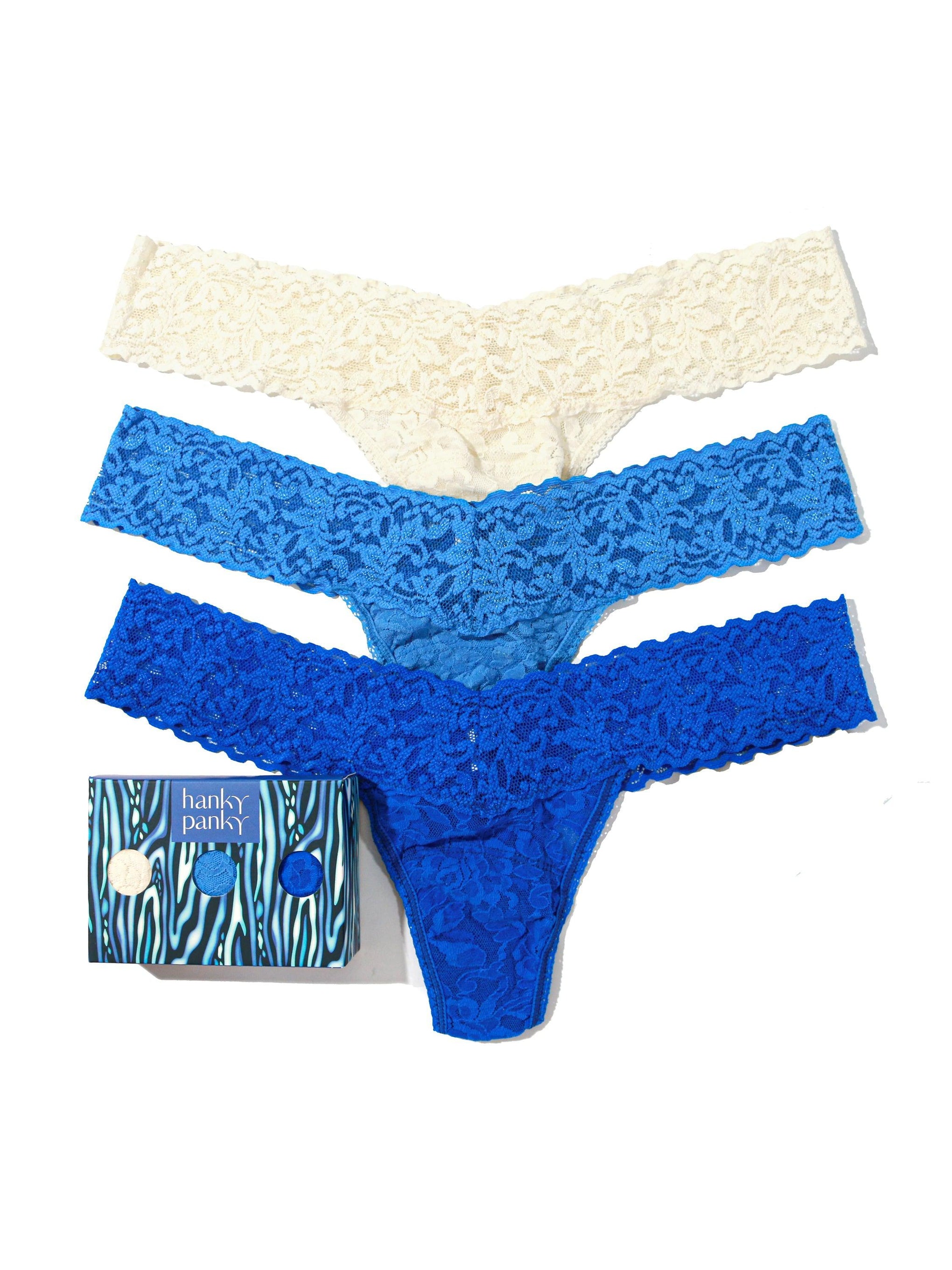 3 Pack Signature Lace Low Rise Thongs in Printed Box Sale