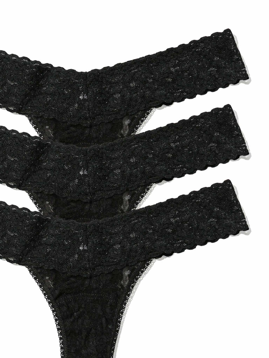 3 Pack Signature Lace® Low Rise Thongs Black - Scalloped Lace Waistband Close-Up | Hanky Panky