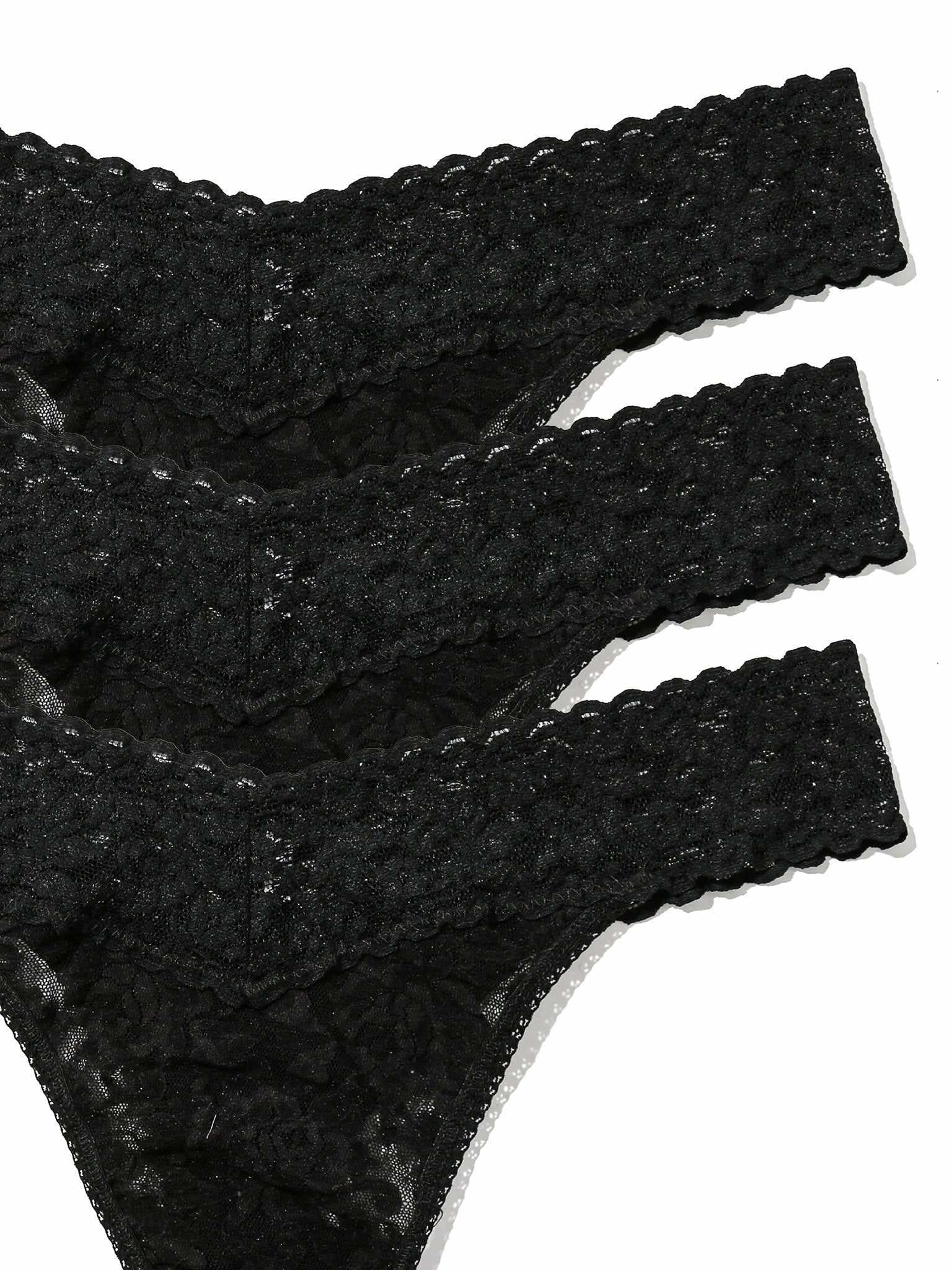 Black Signature Lace® Original Rise Thong - Scalloped Waistband & Stretch Lace Close-Up, 3-Pack | Hanky Panky