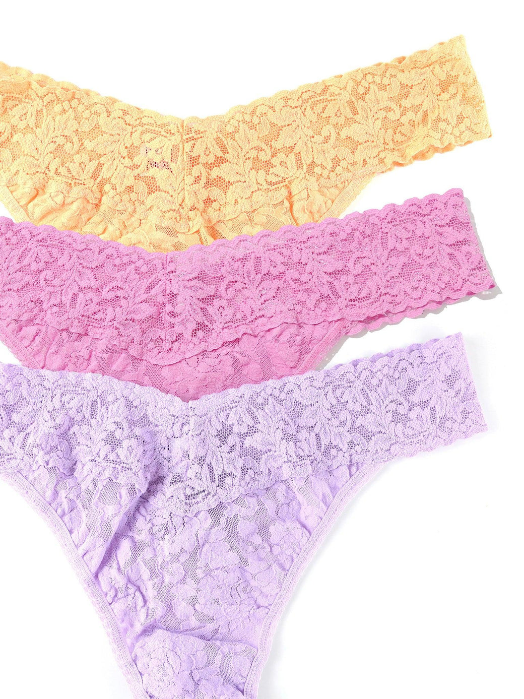 3 Pack Signature Lace® Original Rise Thongs In Pink Printed Box Sale