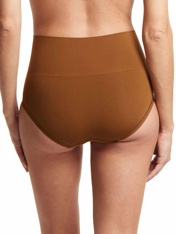 Macchiato Brown Seamless Boyshort - Back On Model, No-VPL Microfiber Coverage | Hanky Panky