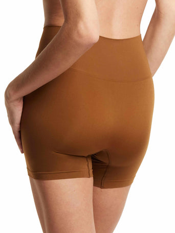 Macchiato Brown HANKY PANKY BODY™ High Rise Bike Short - Back View On Model, High Waistband Detail | Hanky Panky