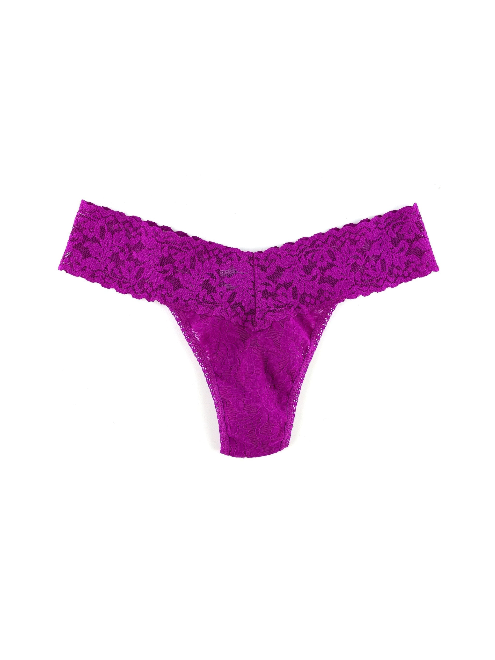 Petite Size Signature Lace Low Rise Thong Countess Pink