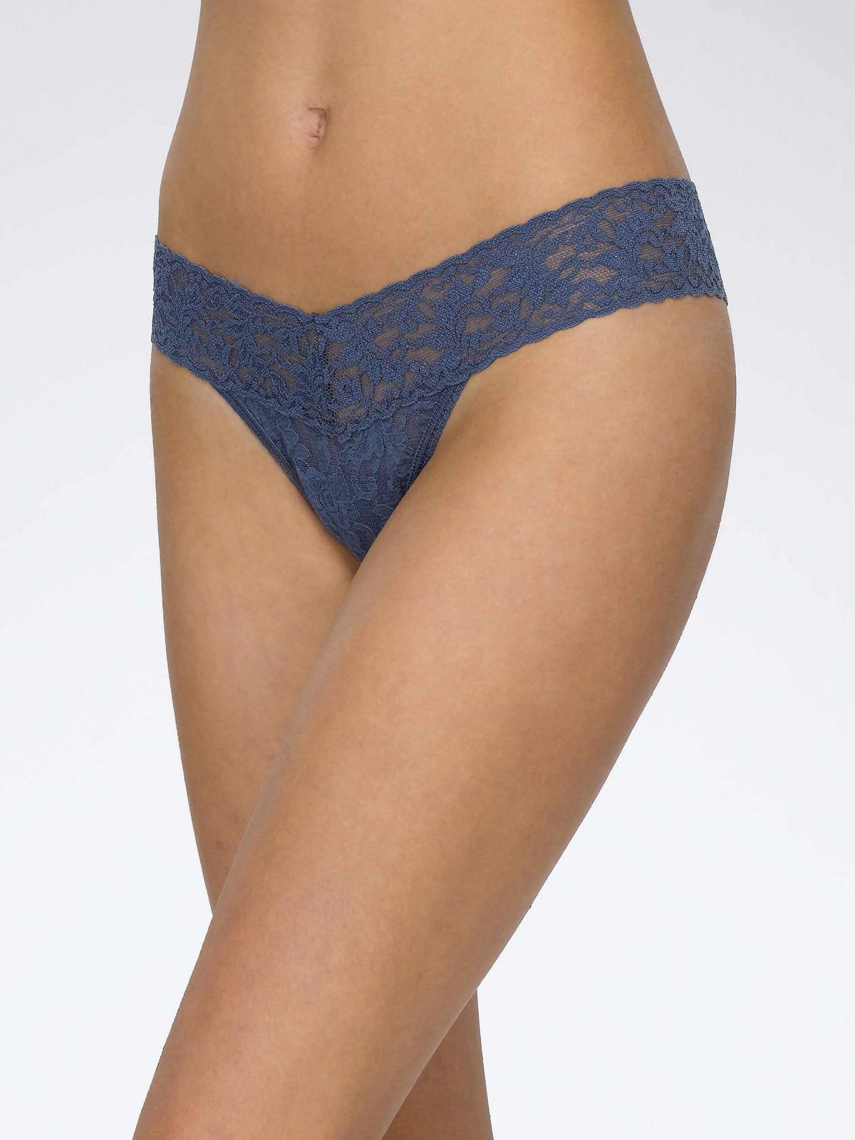 Petite Size Signature Lace Low Rise Thong-Hanky Panky
