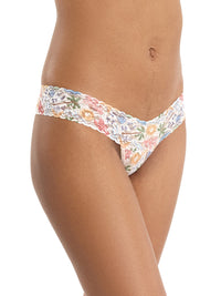Printed Signature Lace® Low Rise Thong By The Sea Beige Sale