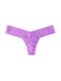 Signature Lace Low Rise Thong Candied Violet