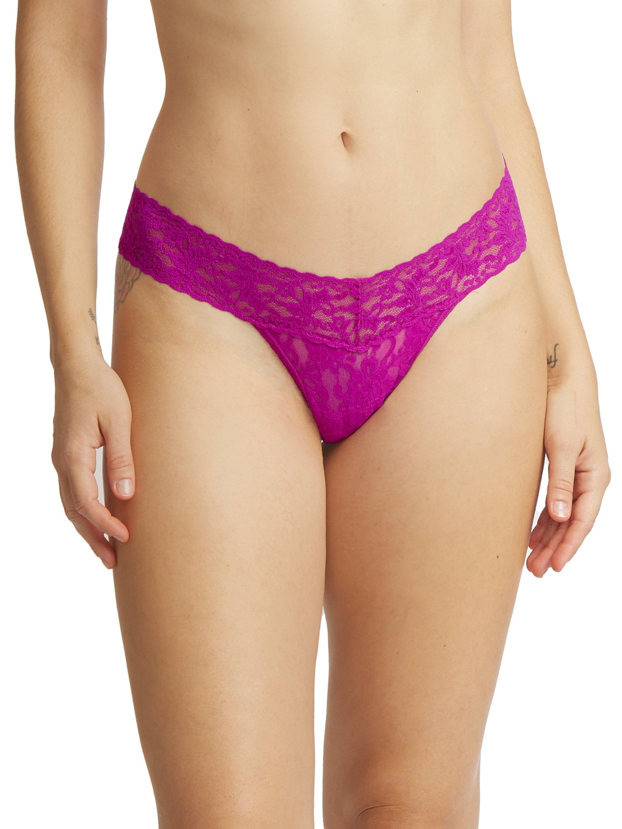 Signature Lace Low Rise Thong Countess Pink