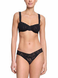 Signature Lace® Balconette Bra Black Sale