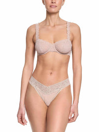 Signature Lace® Balconette Bra Chai Sale