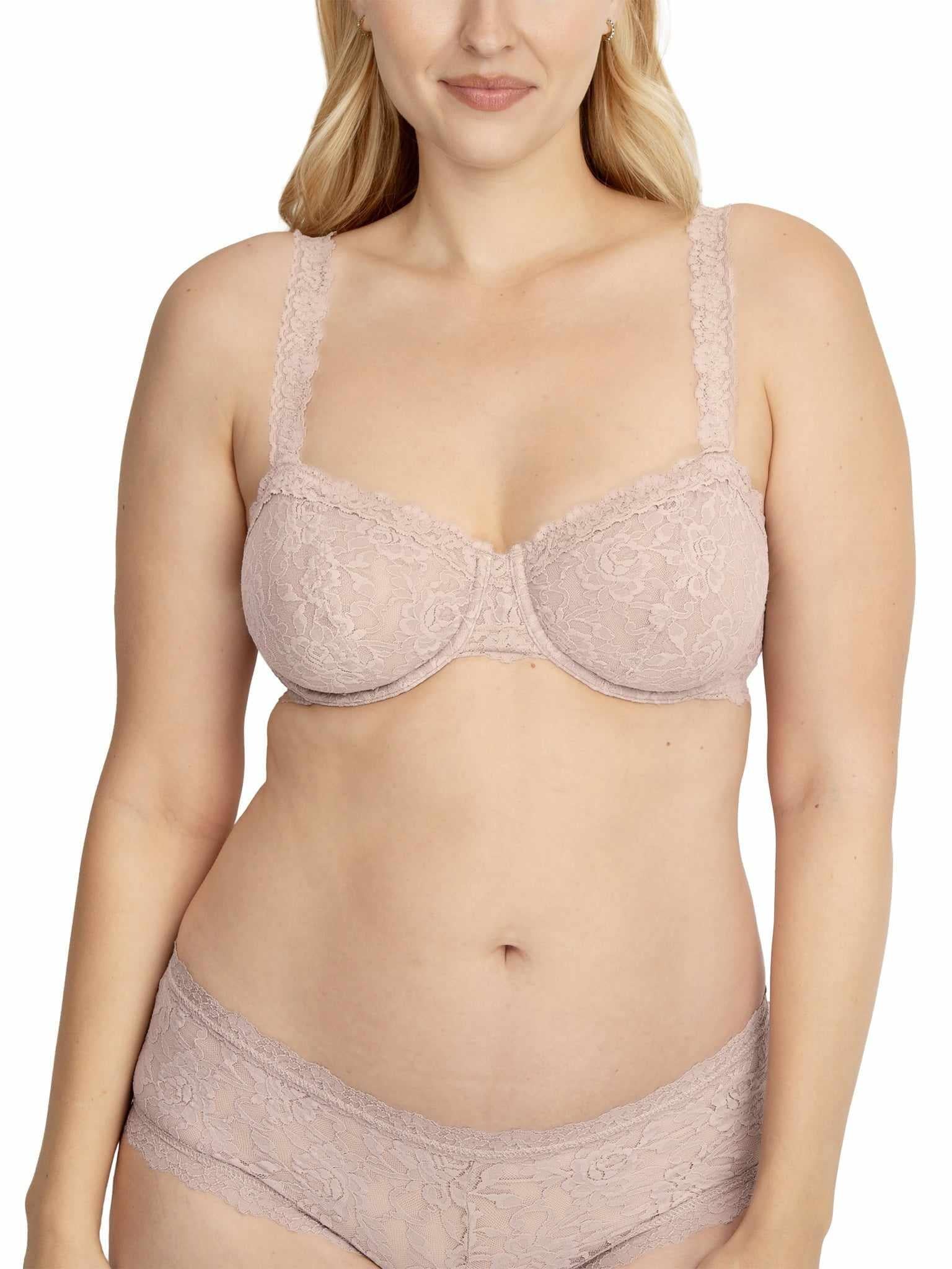 Signature Lace® Balconette Bra Chai Sale