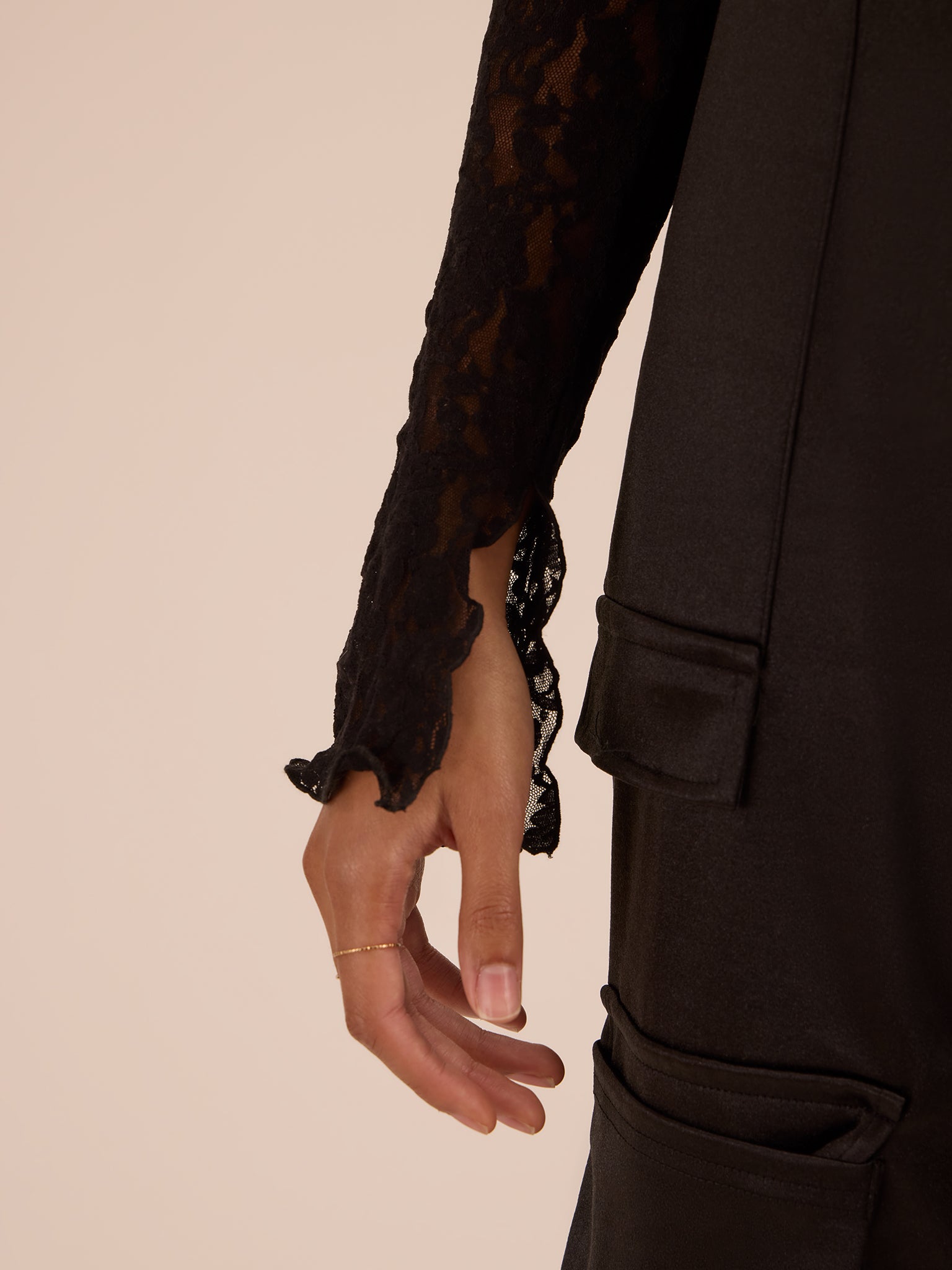 Signature Lace® Long Sleeve Shoulder Pad Top Black