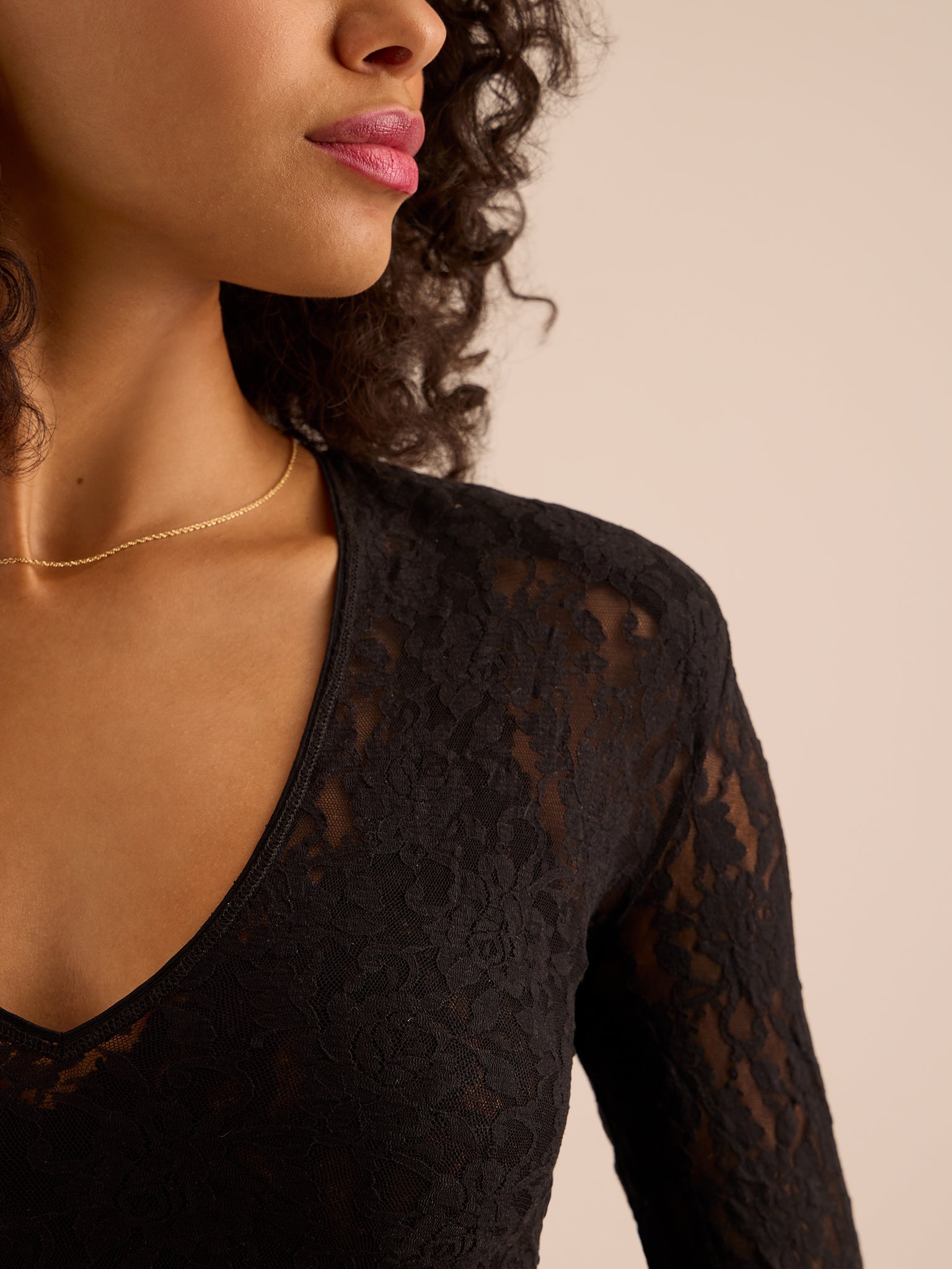 Signature Lace® Long Sleeve Shoulder Pad Top Black