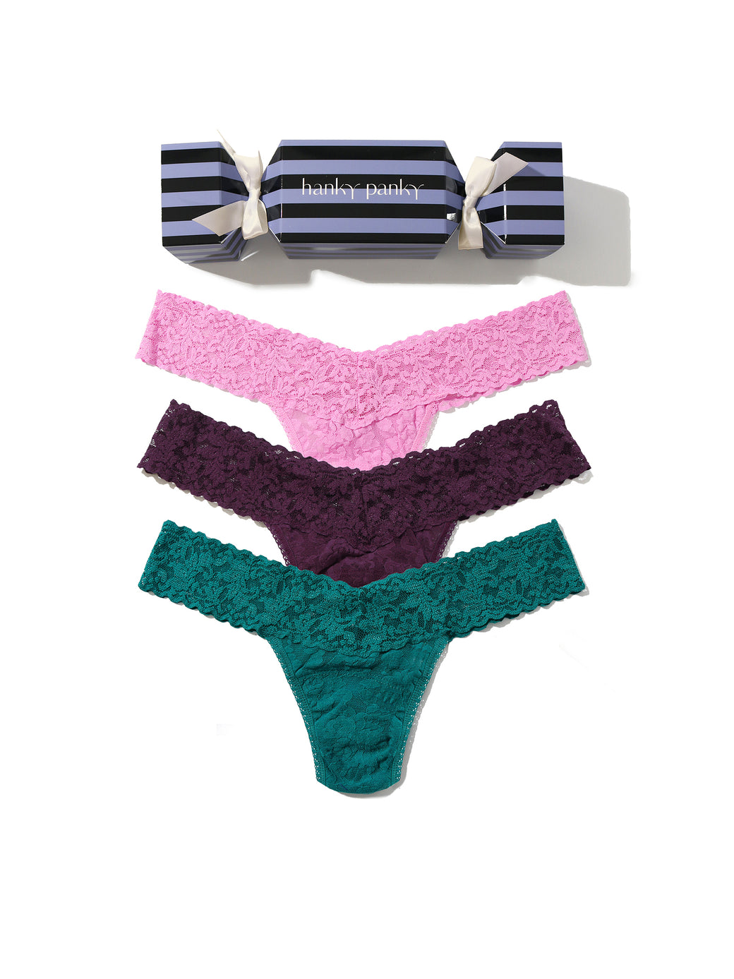 Signature Lace® Low Rise Thong Holiday 3 Pack Cracker