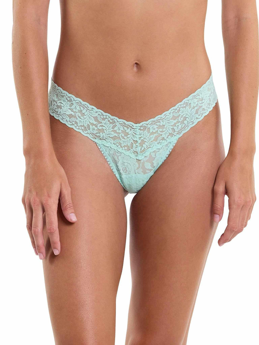 Signature Lace® Low Rise Thong Pistachio