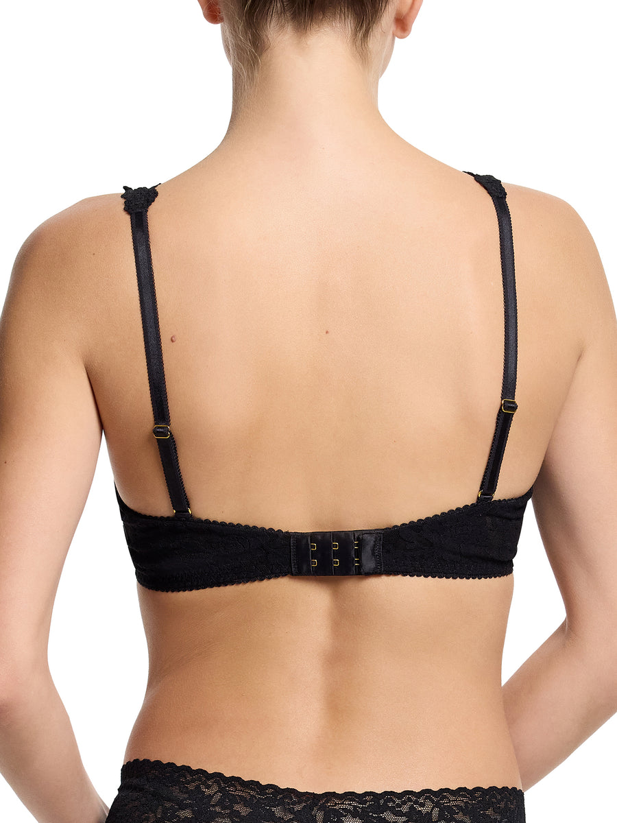Black Lace Underwire Bra - On Model Back Detail, Gold-Tone Hook Closure & Adjustable Straps Close-Up | Hanky Panky