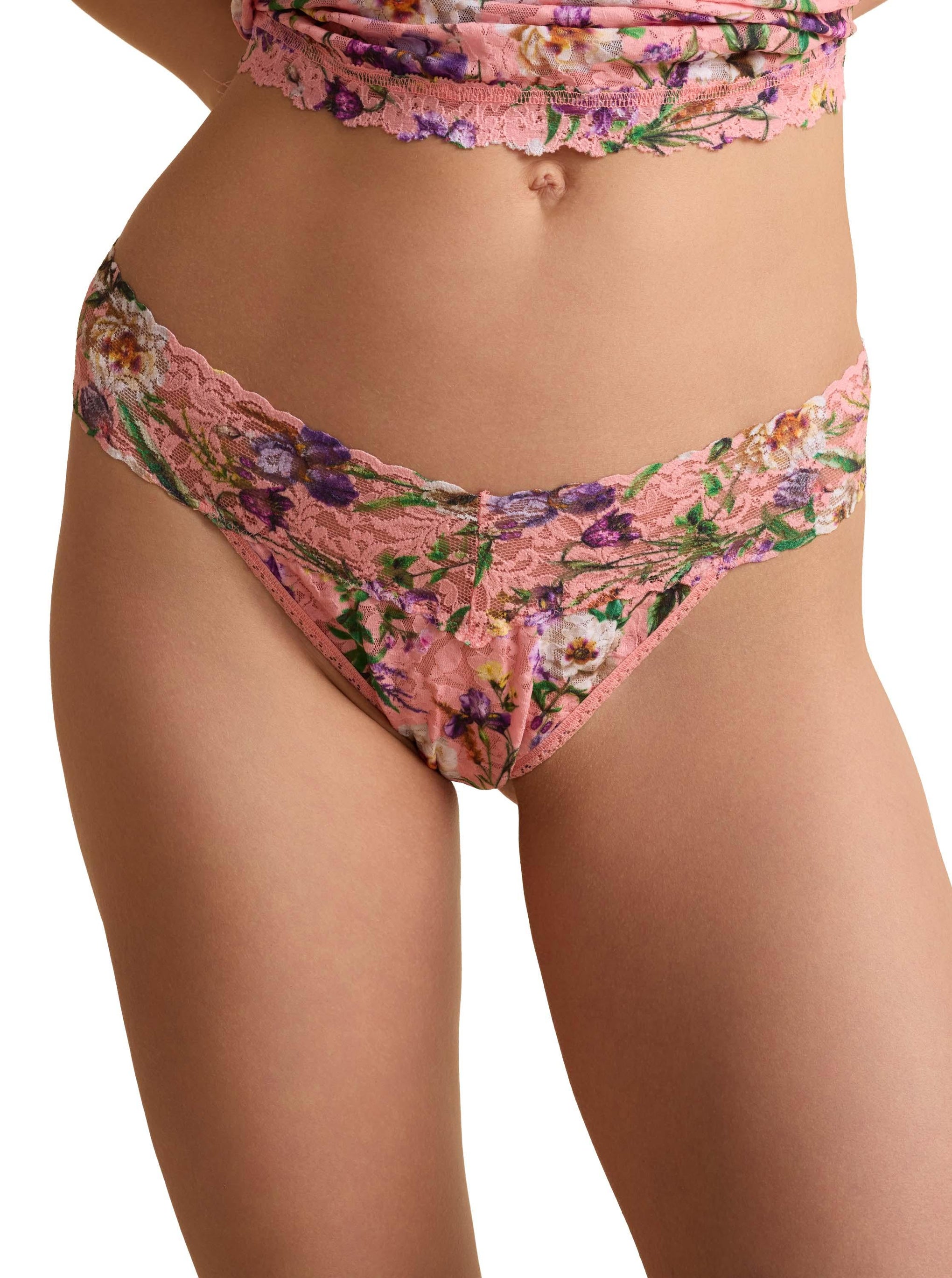 4911® Printed Signature Lace® Low Rise Thong Fawning Flora Coral Pink