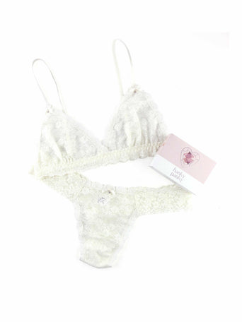 Light Ivory Signature Lace Low Rise Wedding Night Box Set - Flat Lay with Gift Tag | Hanky Panky